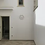 Mar * Parabita