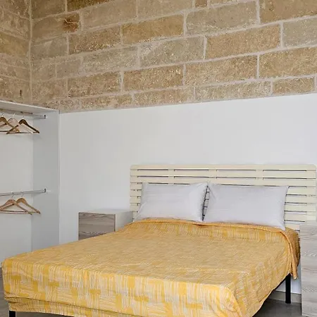 Mar *
